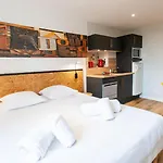 Malicorn' Appart-hôtel Appartement *